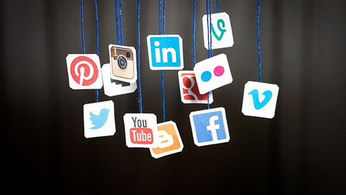 Social Media Scams - Social Networks Icons